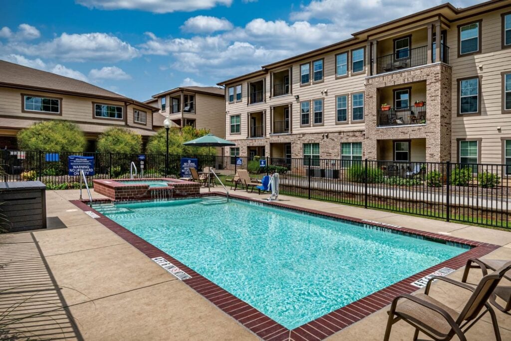 Resort-Style Outdoor Pool and Spa Available to Residents at an Assisted Living Facility
